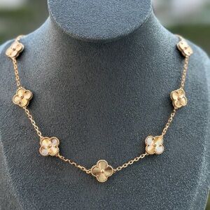 Rose Gold Clover Necklace 10 motifs